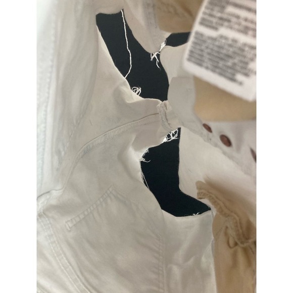 Old Navy Boyfriend Shorts Mid Rise Distressed White Shortie Women's Casual - Picture 5 of 9